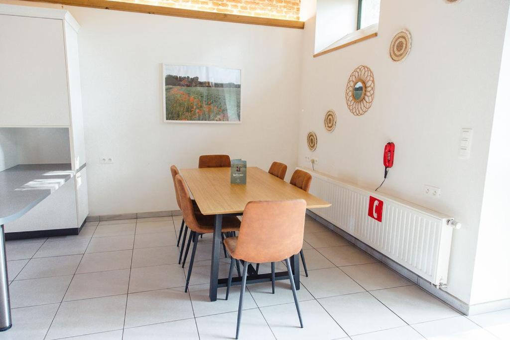 B&B La Ferme De L'Hoste Вавр Екстериор снимка